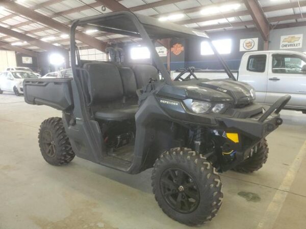 2021 Can-Am Defender HD8