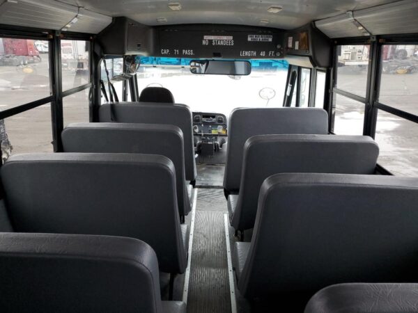 2011 Freightliner Chassis B2B 6.7L for Sale - Image 5