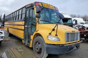 2011 Freightliner Chassis B2B 6.7L for Sale