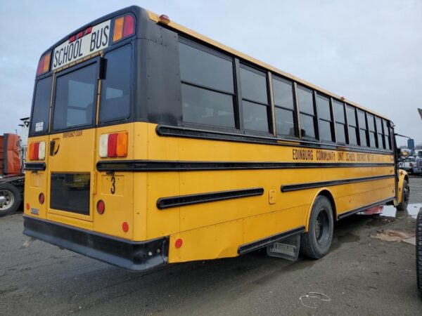 2011 Freightliner Chassis B2B 6.7L for Sale - Image 3