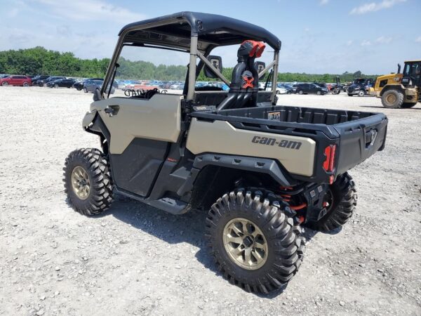 2023 Can-Am Defender X Mr Hd10 - Image 3