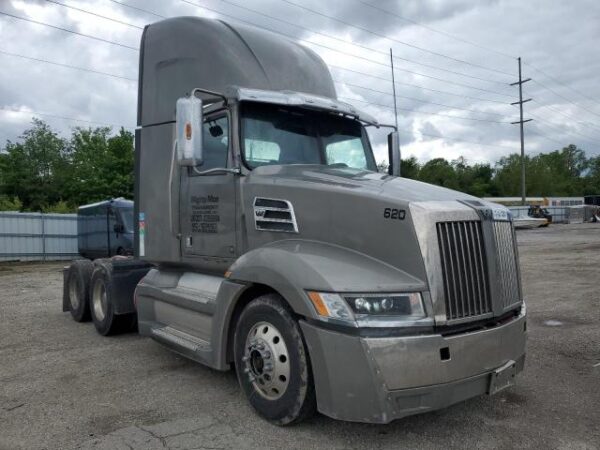 2019 WESTERN STAR 5700 SEMI TRUCK
