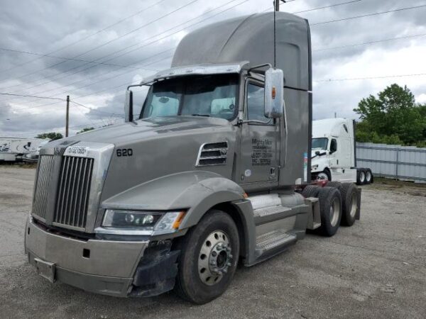 2019 WESTERN STAR 5700 SEMI TRUCK - Image 2
