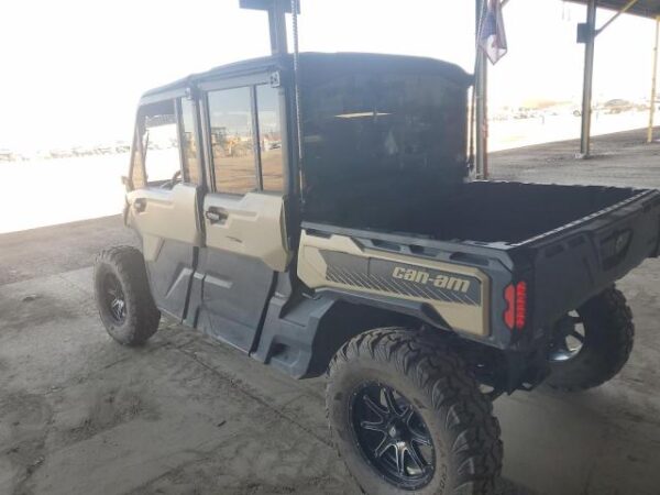 2023 CAN-AM DEFENDER MAX LIMITED CAB HD10